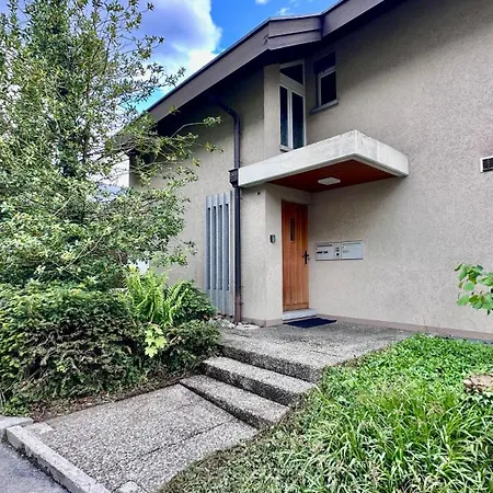 Spacious House For 11 Persons With Hot Tub And Fully Equipped Kitchen *
